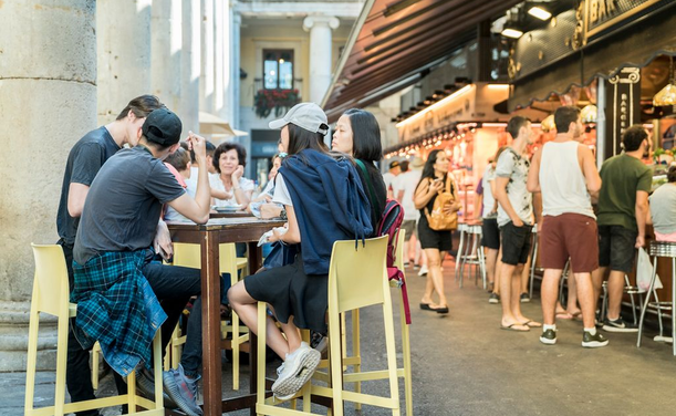 Terrasses als laterals del mercat de Sant Josep (Ajuntament de Barcelona/Carlota Serarols)