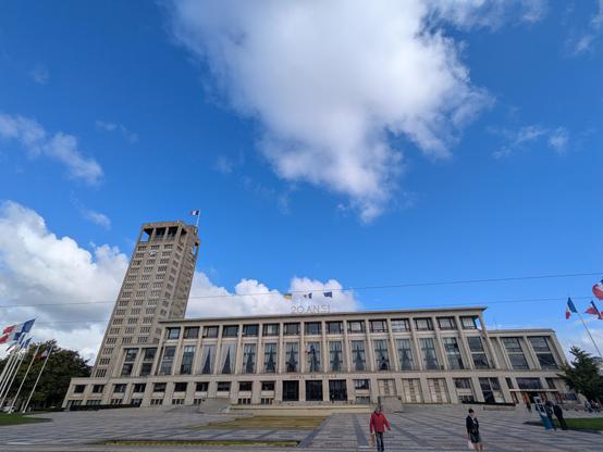 Mairie du Havre avec bâtiment de Auguste Perret