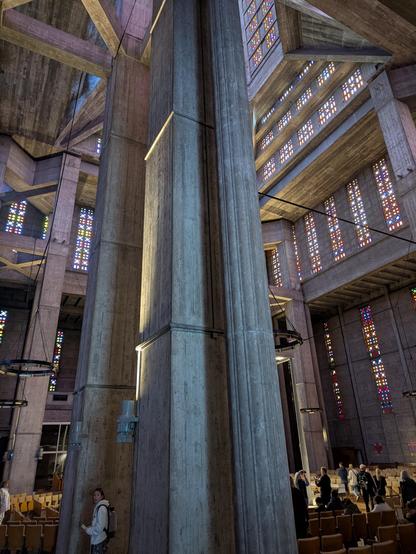 Interieur en béton de l'église St Joseph du Havre