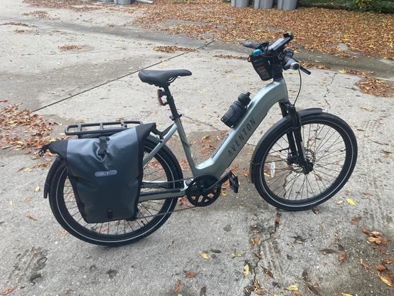 A bike with a pannier attached.