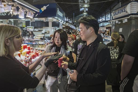 Amb la reforma i el nou reglament, la Boqueria vol atraure veïns i no només turistes (ACN)