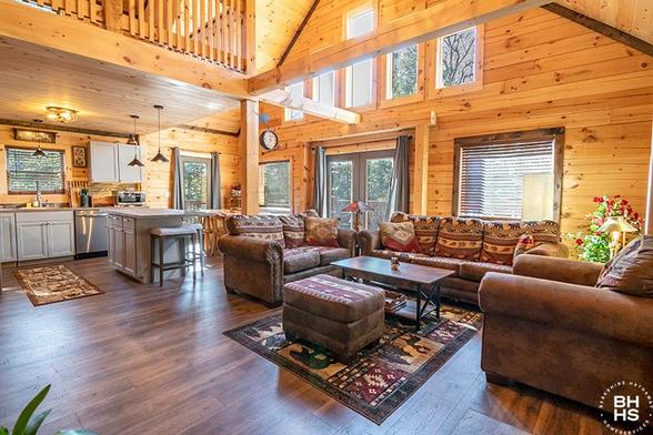 NEWLY BUILT LOG HOME IN LAKE PLACID
Living Room