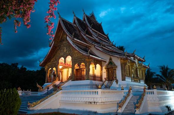 #LuangPrabang #Laos by Mon Jester.