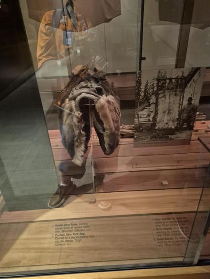 #Tlingit or Lingít (/ˈtlɪŋkɪt, ˈklɪŋkɪt/ ⓘ TLING-kit, KLING-kit) are Indigenous peoples of the Pacific Northwest Coast of North America. As of 2022,[4] they constitute two of the 231 federally recognized Tribes of Alaska.[5] Most Tlingit are Alaska Natives; however, some are First Nations