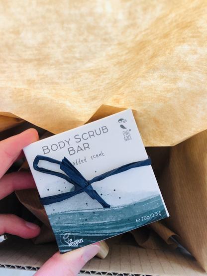 Free Owl & Bee body scrub 