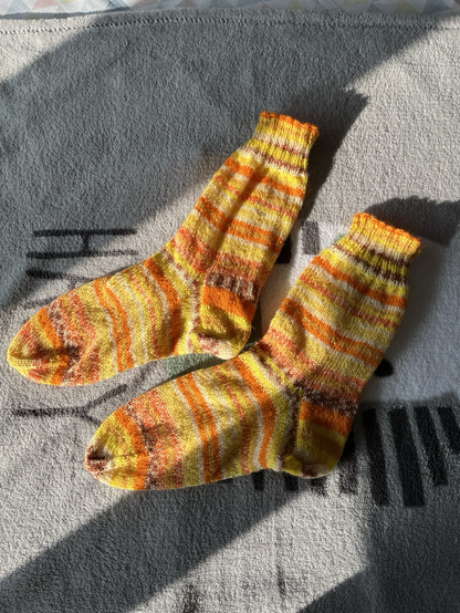 Handgestrickte Socken 