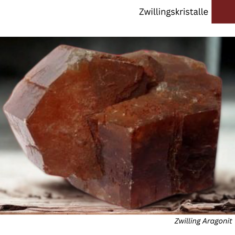 ein rötlicher Mineral- Aragonit