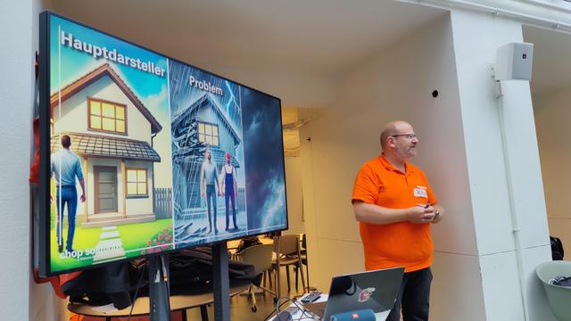 Joachim giving his talk