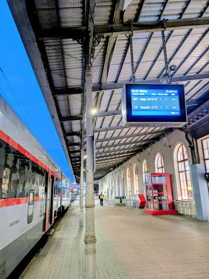 Der Baltikum-Express kurz vor der Abfahrt in Vilnius.