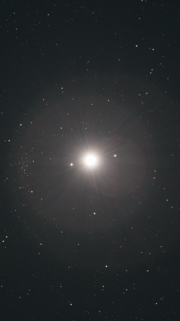 The planet Jupiter as seen by the s50. It has the shortest day in the Solar System: it spins so fast that one day on Jupiter lasts less than 10 hours! 💨 