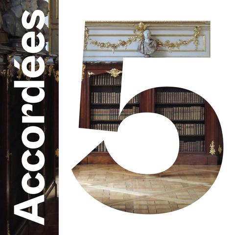 Photographie de la Bibliothèque du musée des arts décoratifs de Strasbourg avec l'inscription Accordées et le numéro 5
