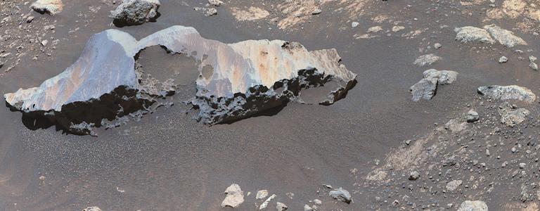 Mars Perseverance Sol 1645: Right Mastcam-Z Camera / enhanced mosaic panorama. 
NASA's Mars Perseverance rover acquired this image using its Right Mastcam-Z camera. Mastcam-Z is a pair of cameras located high on the rover's mast.

Oct.5, 2025 (Sol 1645), 12:21

source images:
Mars_Perseverance_ZR0_1645_0812973960_660EBY_N0790870ZCAM09729_0630LMJ
Mars_Perseverance_ZR0_1645_0812973983_660EBY_N0790870ZCAM09729_0630LMJ

Image Credit: NASA/JPL-Caltech/ASU/Jackie Branc