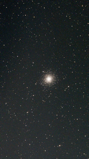 M2 Star Cluster - unprocessed image. M2 is one of the largest and oldest globular clusters in the Milky Way, at 13 billion years old. It contains 150,000+ stars and is in Aquarius. 