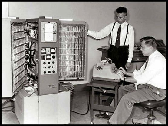 Above: The Bendix G-15. It looks like a very big tower desktop computer. Kind of.
https://www.pingdom.com/blog/retro-delight-gallery-of-early-computers-1940s-1960s/