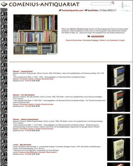 Website des Comenius-Antiquariats mit Regalen voller alter Bücher verschiedener Größen und Farben