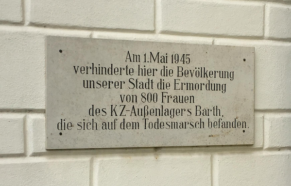 Tafel am Rathaus (?) von Ribnitz-Damgarten 