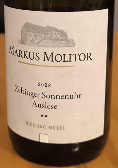 Etiqueta de una botella de vino riesling del Mosela