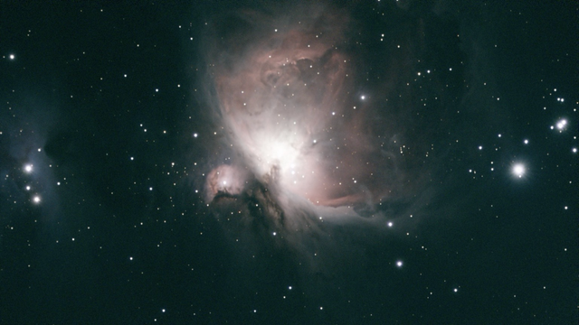 M42 - Great Nebula in Orion - unprocessed with Moon and Skylight Filter.  This image does not seem much better than the unprocessed image with the LP Filter. 