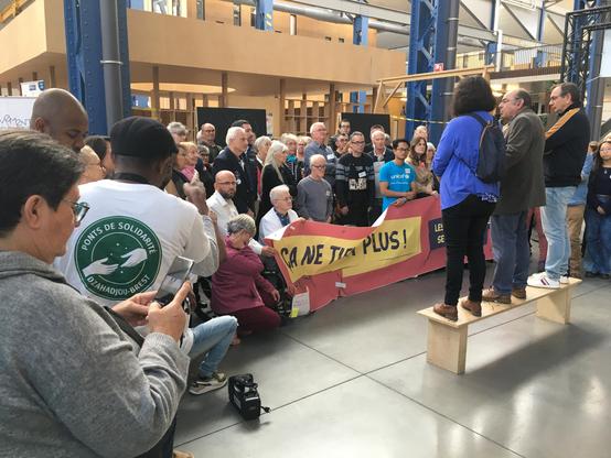 Photos des assos à Brest, rassemblées sous la bannière « ça ne tient plus ! » 
