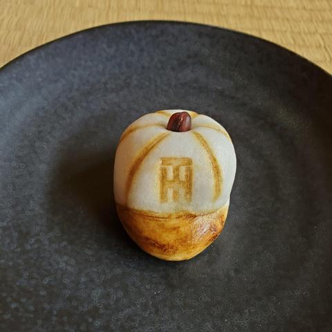 Matsuya's sweet based on the baseball cap of the Hanshin Tigers.