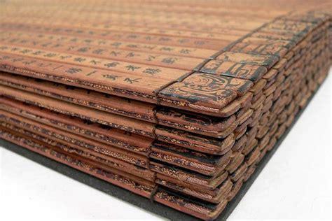 Der Anfang von Über die Kriegskunst in einem klassischen Bambusbuch (竹簡本 / 竹简本, zhújiǎnběn) aus Bambusstreifen (竹簡 / 竹简, zhújiǎn)