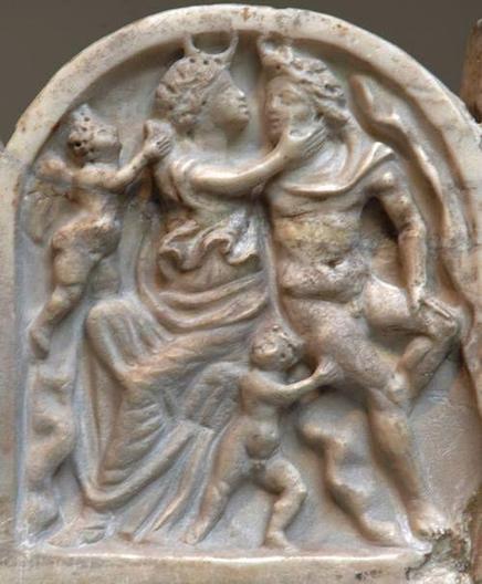 Marble sarcophagus with the myth of Selene and Endymion. Both are seated. Selene turns toward him, her hand on his cheek as if she's about to kiss him. Two winged Erotes symbolise their love - and lust - for one another.