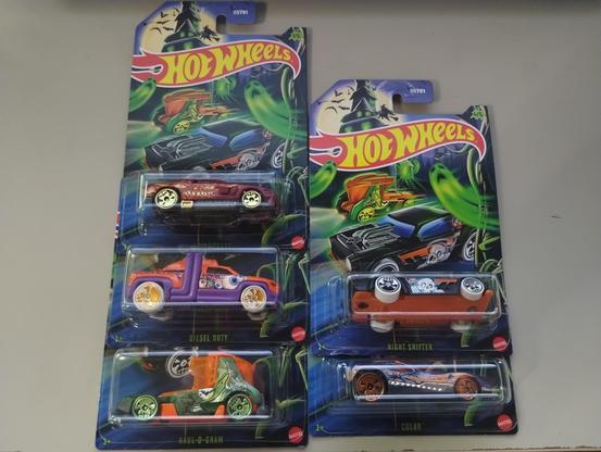 2025 #Halloween Hot Wheels car set
Hollowback, Diesel Duty, Haul-O-Gram, Night Shifter, CUL8R all with some Halloween theme.