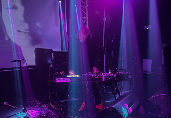 Andrew Liles live in Glastonbury