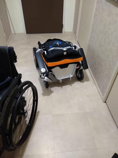 Photo du même fauteuil une fois plié.