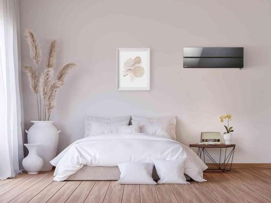 Mural Design De Luxe Noir Mitsubishi Electric :
https://www.climshop.com/108-mural-ln-hyper-heating-mitsubishi-electric