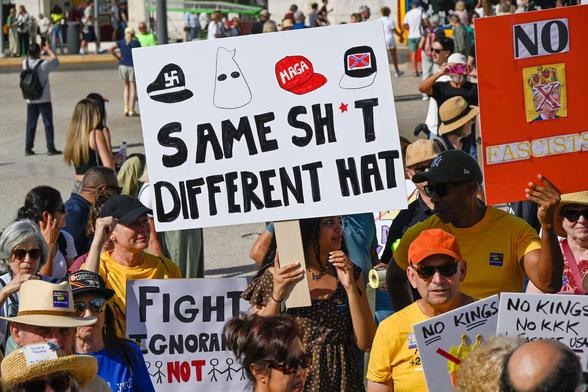 SAME SH*T DIFFERENT HAT
Horacio Villalobos/Getty Images