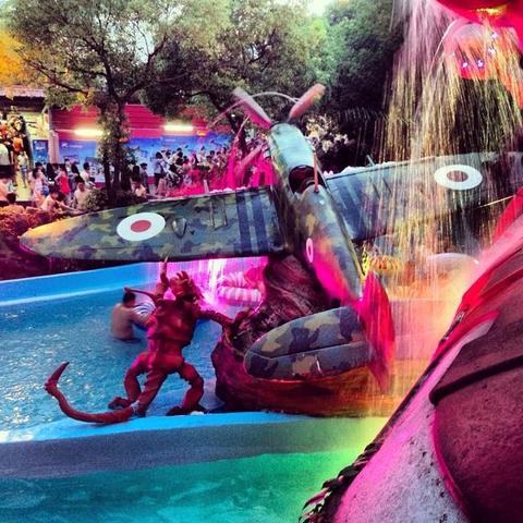 Dino Beach Water Park, Shanghai, China
There are very few records of this Chinese water park, which we expanded in 2011 with attractions and extensive theming. Enjoy the memories!