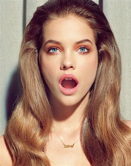 I'm actually not sure if this is an actual doll, or an actress pretending to be one.