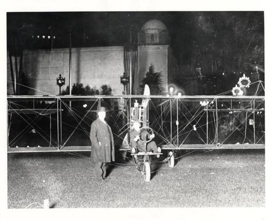 Aviator Art Smith in his aeroplane at Panama-Pacific International Exposition