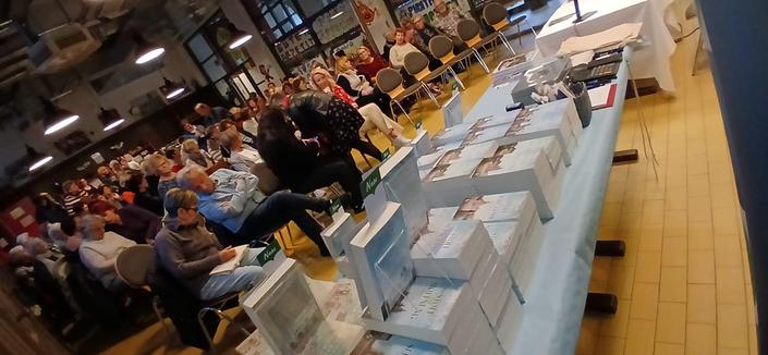 Lesung von Anett Klose in der Alten Feuerwache: Ein Abend voller Geschichte und Geschichten