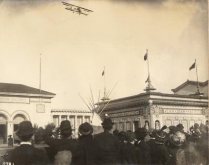 Aviator Art Smith and some stunt flying near Canadian Pacific building