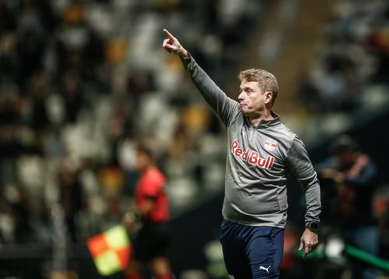 écnico Fernando Seabra