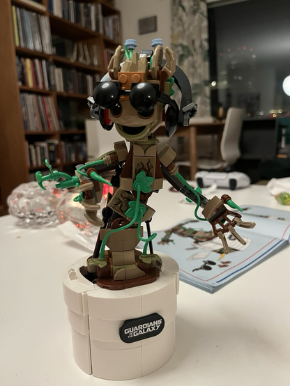 Unga dansande Lego-Groot