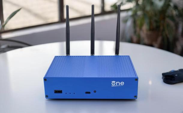 “OpenWrt One/AP-24.XY” router board with #MediaTek MT7981B (Filogic 820) and MT7976C WiFi 6 chipset. the first official development board of the OpenWRT open source community
https://docs.banana-pi.org/en/OpenWRT-One/BananaPi_OpenWRT-One
#openwrtone #openwrt #opensource #bananapi #raspberrypi #wifi6 #Router #network