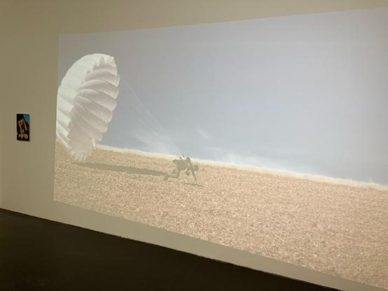 Ausstellungsdetail Filmarbeit Sisyphos (1970/2025)