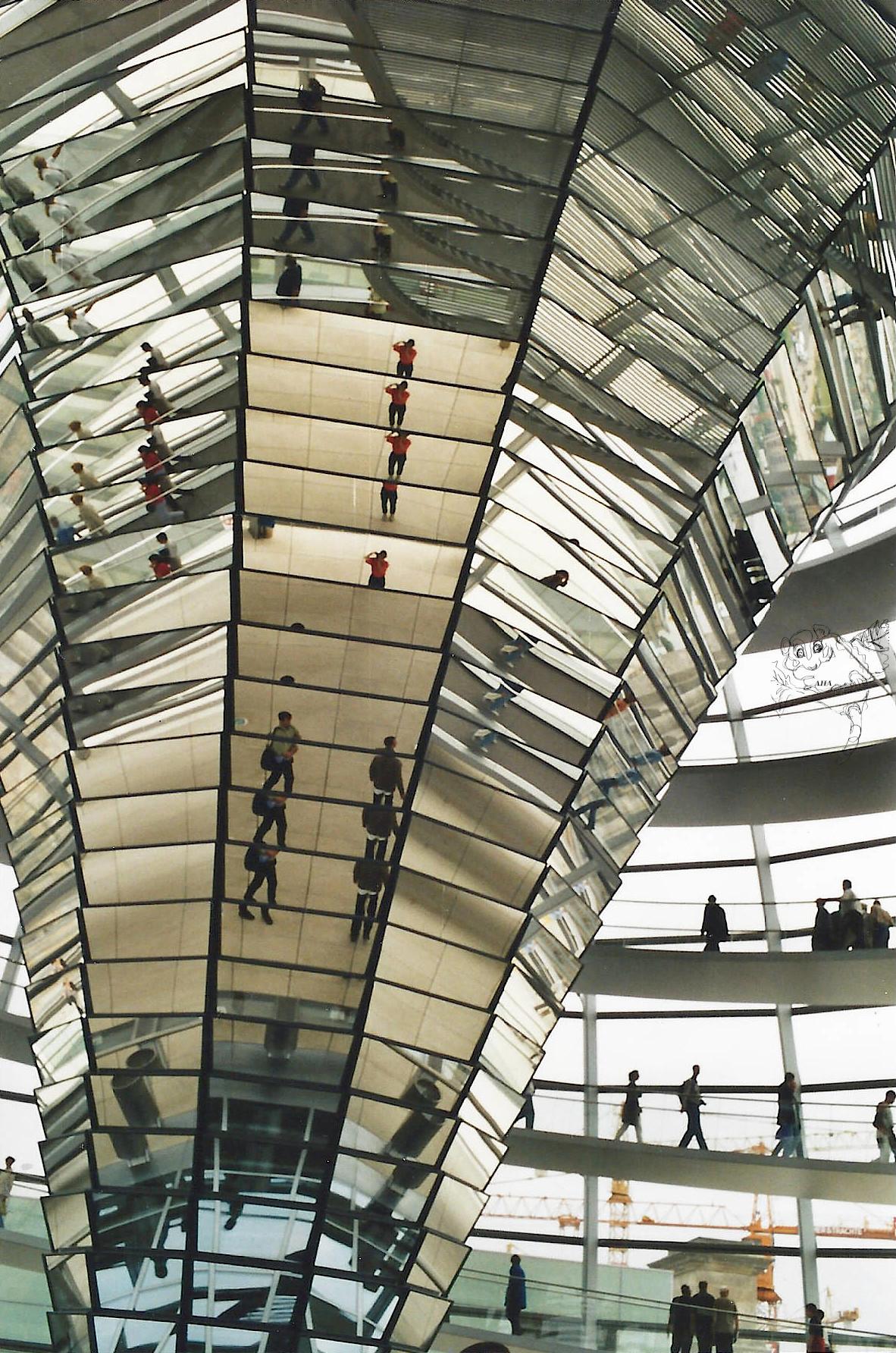  Teil der Kuppelstütze im Berliner Reichstag. This is part of the cupola support in the Berlin Reichstag.