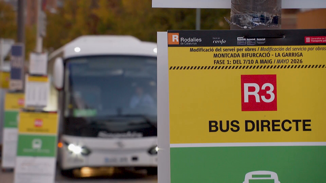 📽️ Obres a l'R3, un mes després: els usuaris baixen un 20% i prefereixen el bus que el tren