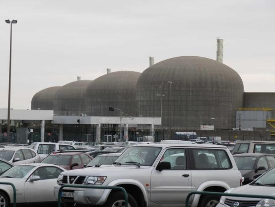 Die vier Reaktorblöcke des Kernkraftwerks Paluel, Frankreich
Autor: Bodoklecksel, https://commons.wikimedia.org/wiki/User:Bodoklecksel
Lizenz: CC BY-SA 3.0