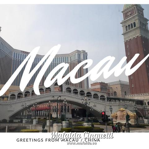 Buongiorno. Ich habe mich erst gewundert, warum mir Iris Carraro eine Postkarte vom Markusplatz schickt. Dann habe ich die Brille aufgesetzt und gesehen, dass sie in China war. Die haben doch tatsächlich unseren Campanile geklaut! Saluti, Mafalda Cinquetti aus #Venedig