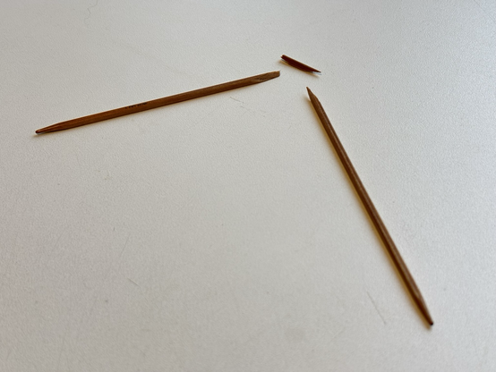 Broken knitting needle 
