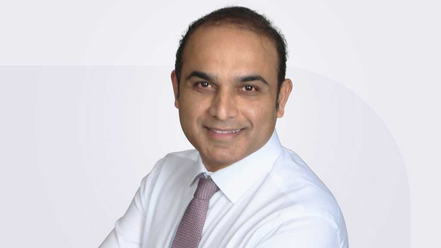 The clear advantage of an 80/20 AI operating model
