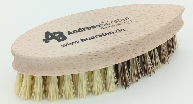 Hübsche Gemüsebürste aus Holz mit Bestückung Mexican Fibre / Union