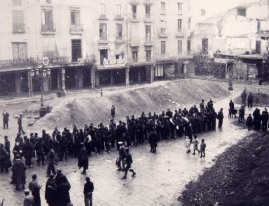 Camp de concentració ubicat a l'actual plaça de la Llibertat de Reus (Antoni Martra, Centre de la Imatge Mas Iglesias)