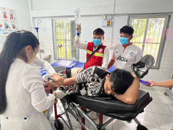 Injured Cambodian being attended to at a local hospital on Nov. 12 - The State Signal