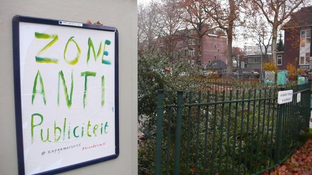 geverfd op reclame bord naast een perkje


ZONE
ANTI
Publiciteit
#ZapGames2025
@brandalism_nl 